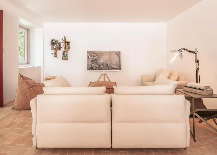 Danna Portuguese Design House Porta 7 Tavira